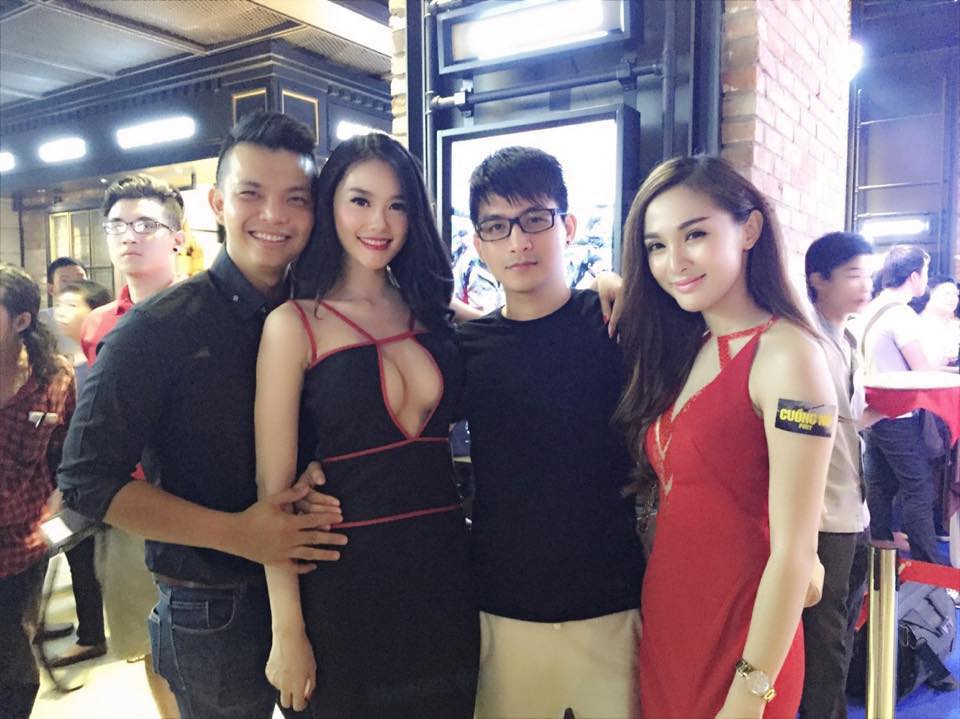 Linh Chi gợi cảm khoe vòng một khi tham dự ra mắt phim tại TP.HCM.